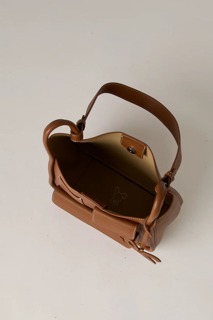 MOMENTUM JOURNEY PU (LARGE)